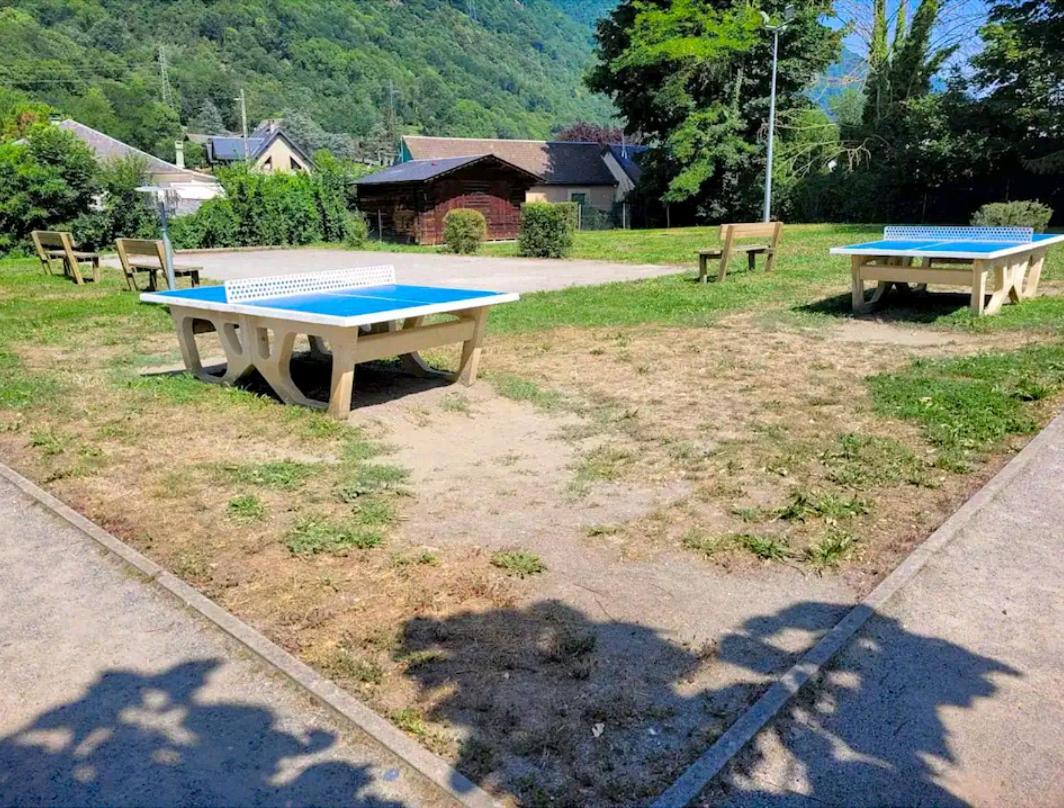 Appartement T3 dans résidence Juzet-de-Luchon Exterior foto